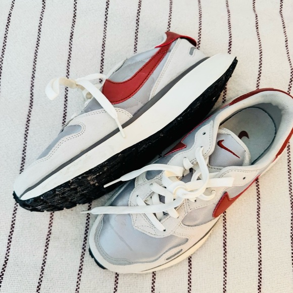 NIKE PHOENIX WAFFLE SNEAKERS - Picture 6 of 7